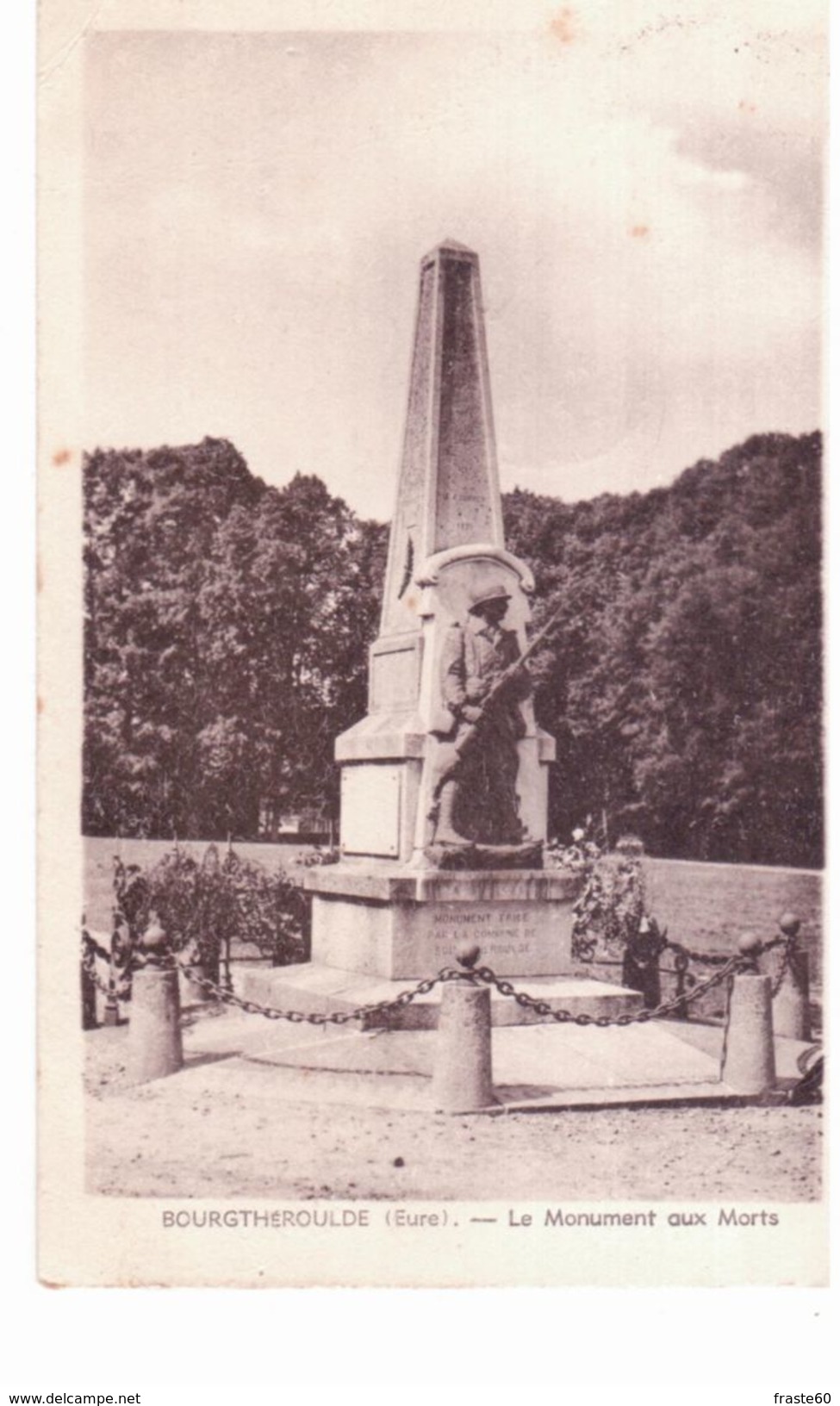 & Bourgthéroulde - Le Monument Aux Morts - Bourgtheroulde