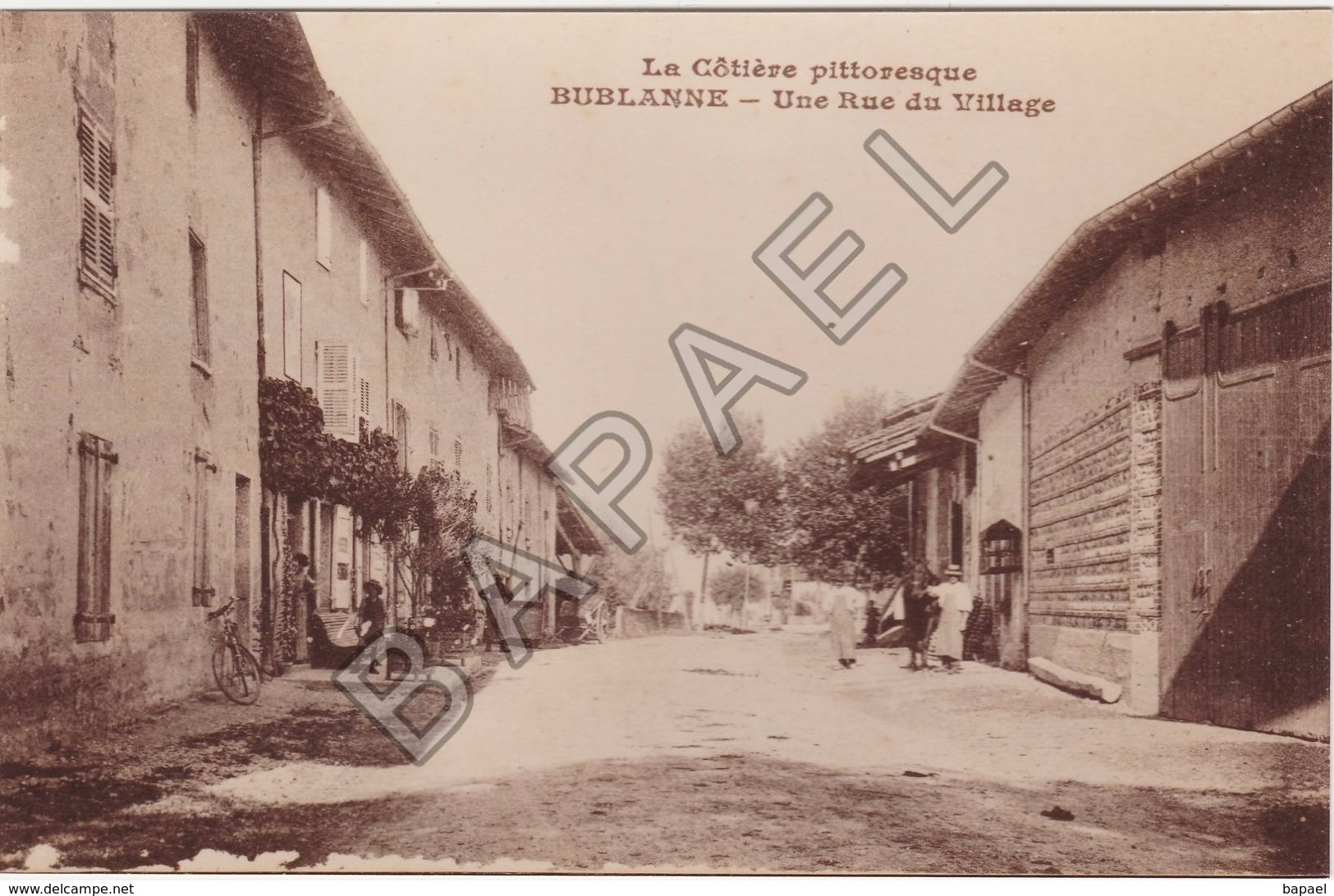 Bublanne (01) - Une Rue Du Village (Photographie D'une Carte Postale) - Autres & Non Classés