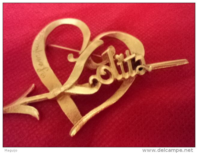 LOLITA LEMPICKA  " BROCHE  DOREE ,SIGLEE " SUPERBE , LIRE ATTENTIVEMENT  ET VOIR !! - Miniatures Femmes (sans Boite)