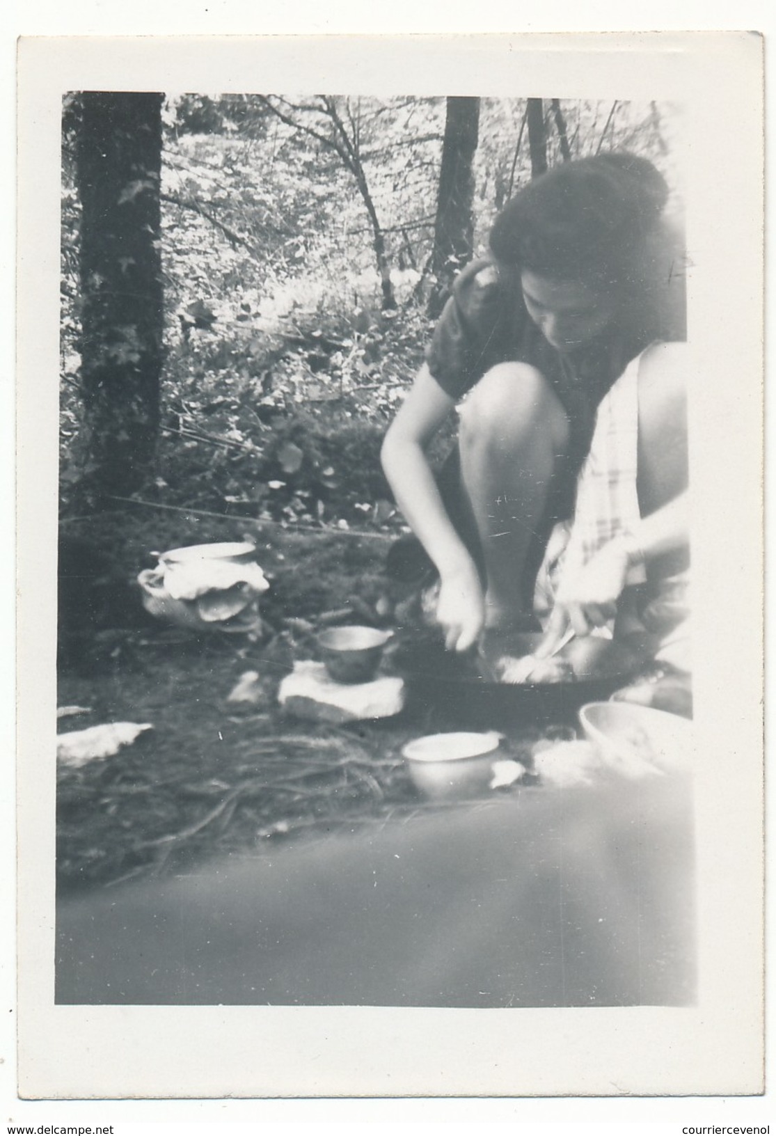 SCOUTISME - 12 petites photos - Guides de France - Camp de Champagne s/Seine - 1946