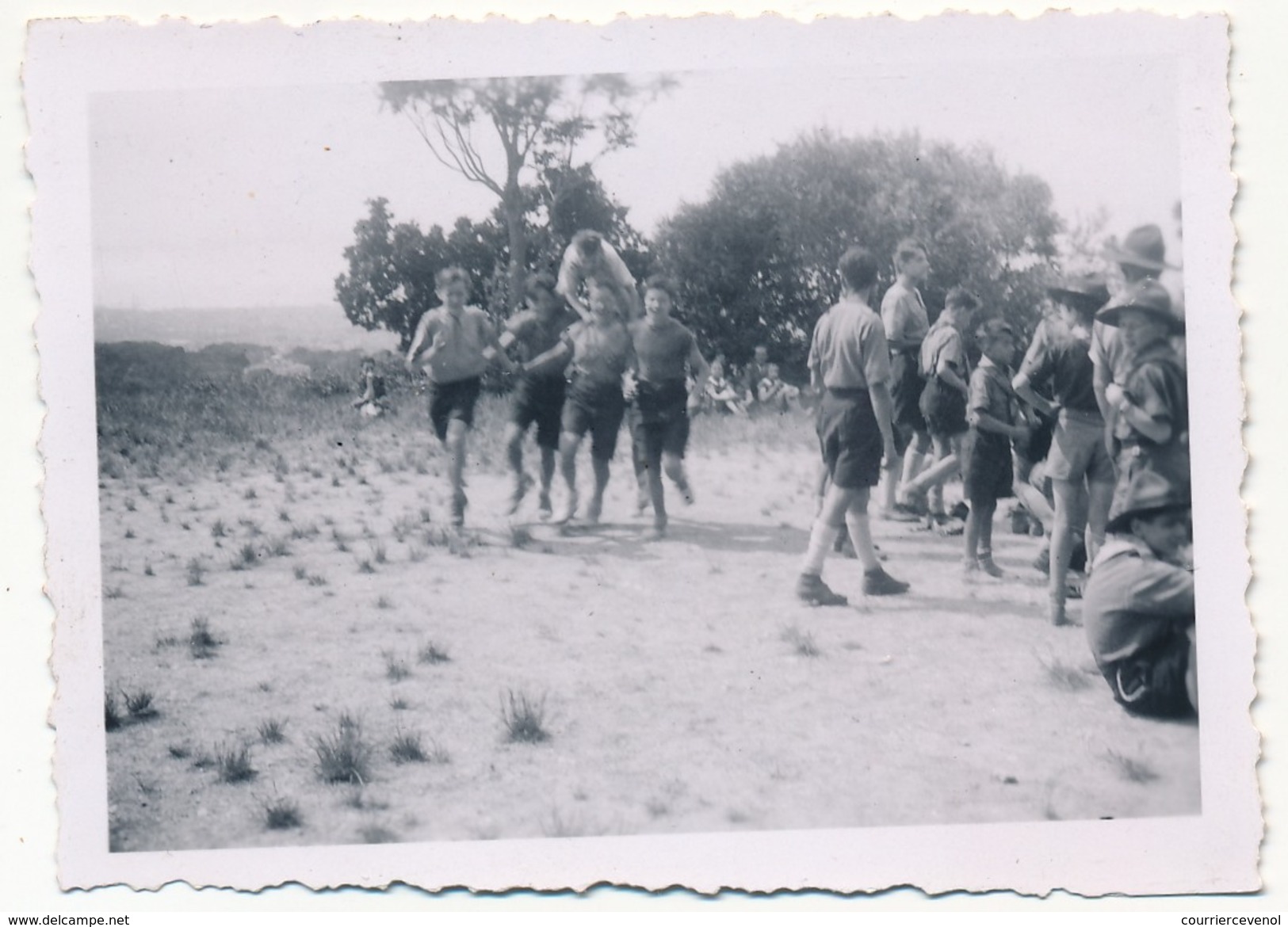 SCOUTISME - Environs MARSEILLE - 20 petites photos Scoutisme entre 1940 et 1942