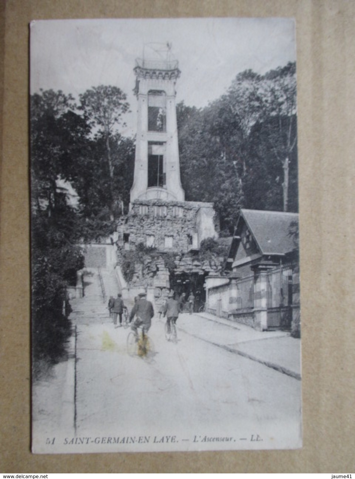 YVELINES  78     SAINT-GERMAIN -EN-LAYE  -   L ´ASCENSEUR        ANIME   TTB - St. Germain En Laye (Château)