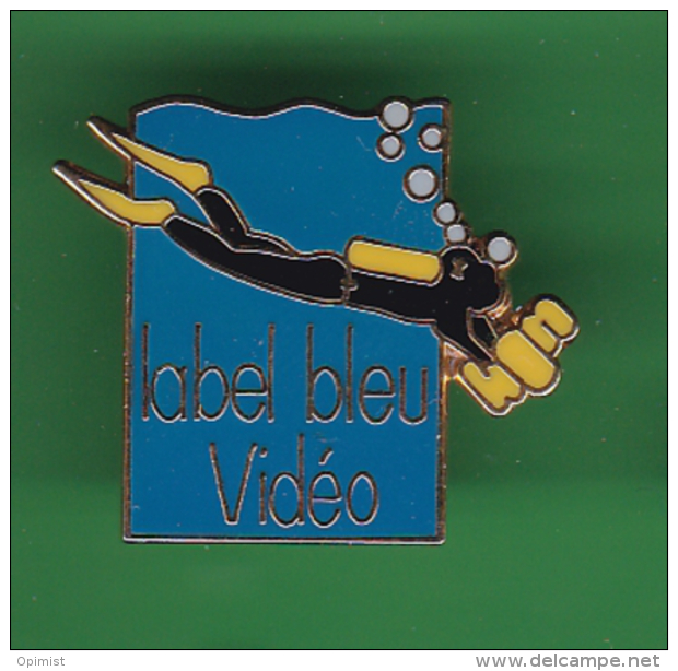 52331- Pin's.-Plongée Sous Marine.label Bleu Vidéo - Diving