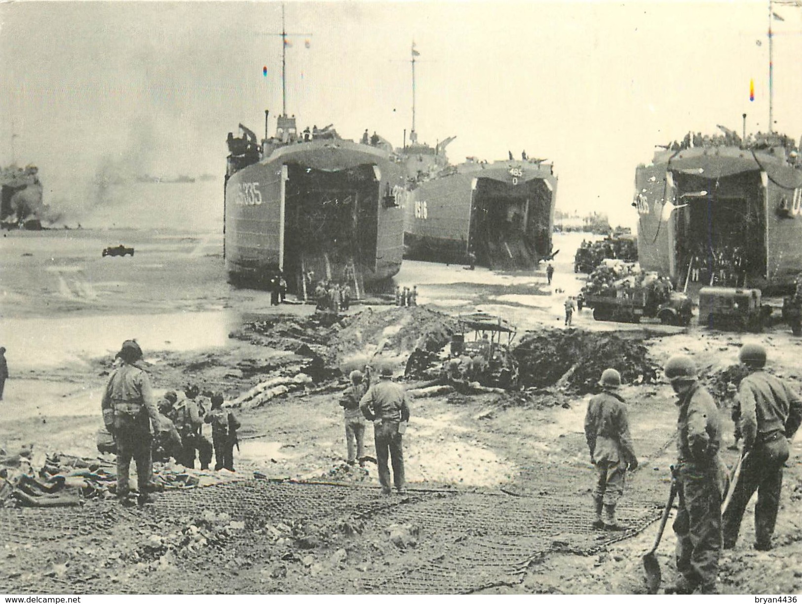 ARMEE AMERICAINE - LES L.S.T. (LANDING SHIP TANK) 6 JUIN 1944 - DEBARQUEMENT EN NORMANDIE - - Guerre 1939-45