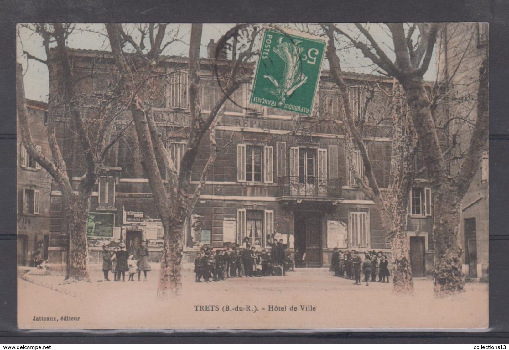 BOUCHES DU RHONE - Trets - Hotel De Ville - Trets