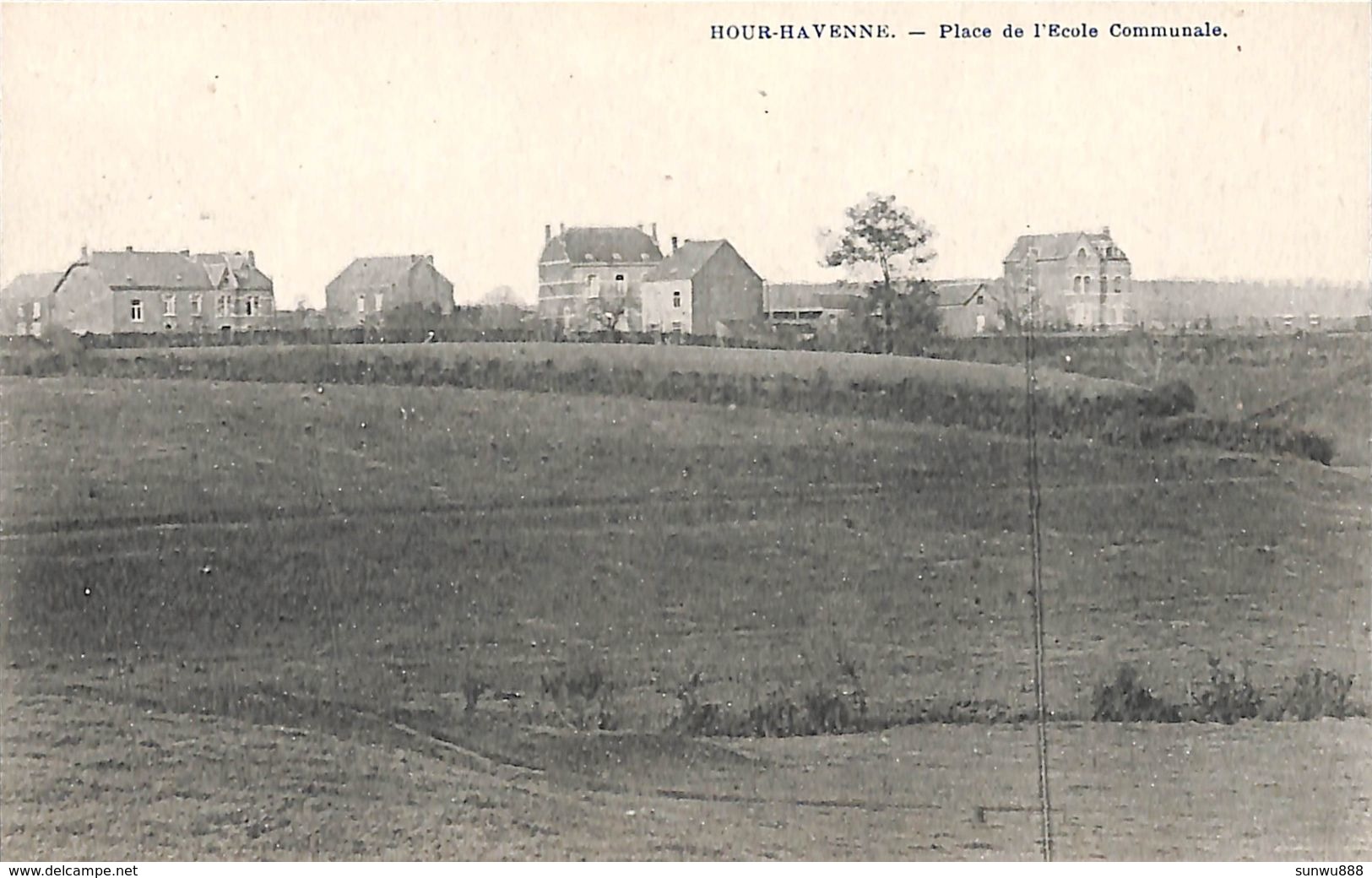 Hour-Havenne- Place De L'Ecole Communale (Desaix) - Houyet