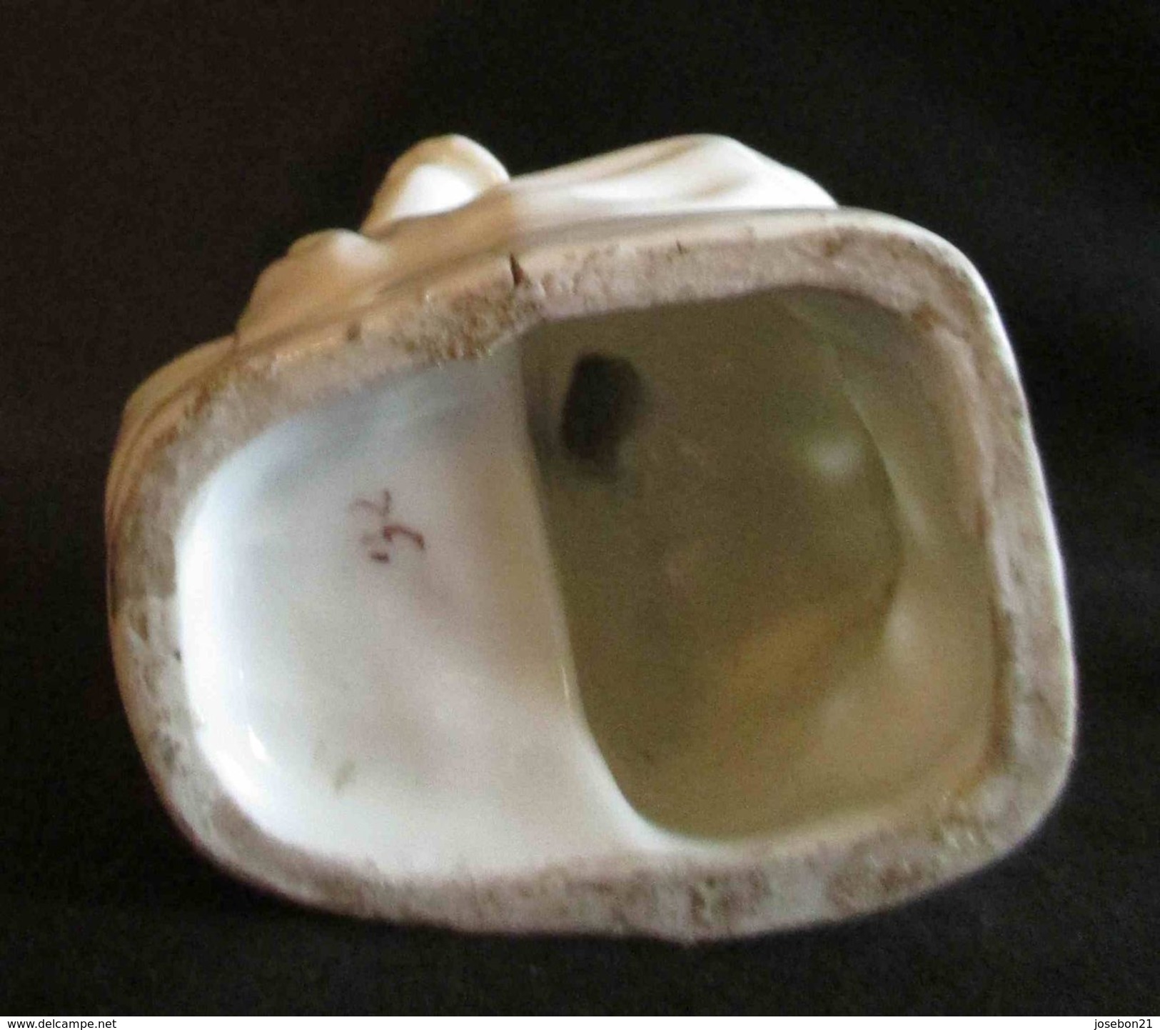 Ancien Encrier En Porcelaine Blanche Lavandière Tapant Le Linge Fin XIX ème - Tintenfässer