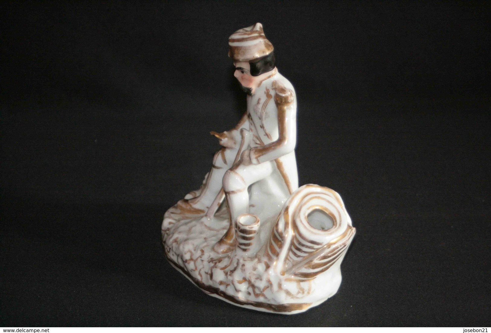 Ancien Grand Encrier En Porcelaine De Vieux Paris Hussard Militaire XIX ème - Encriers