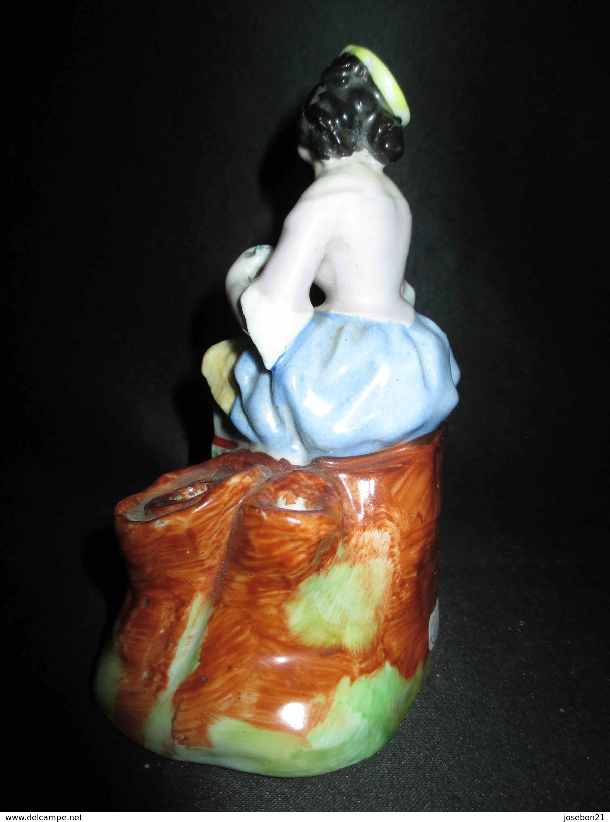 Ancien Encrier Peint En Porcelaine De Vieux Paris Demoselle Assise XIX ème - Inkwells