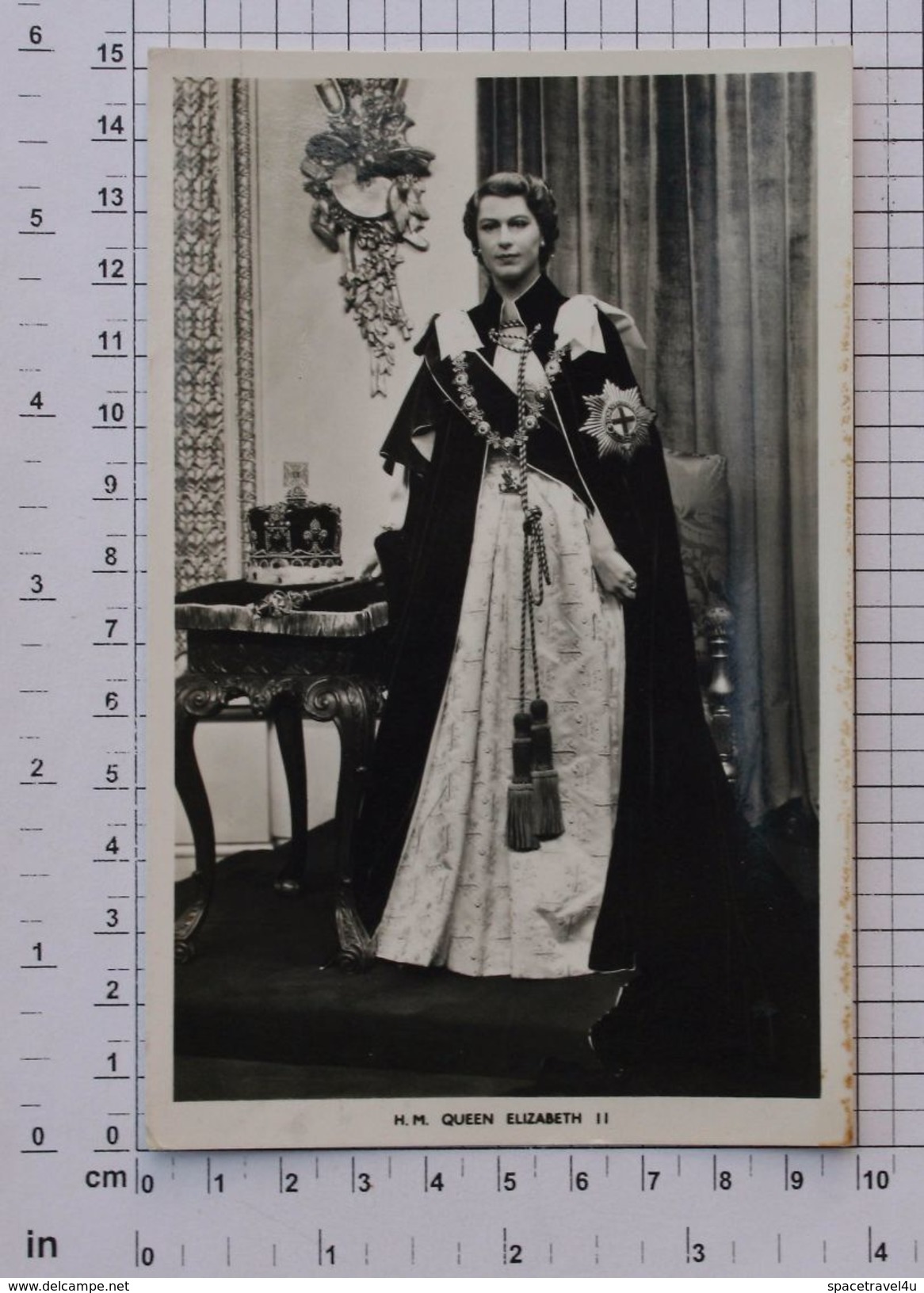 HER MAJESTY QUEEN ELIZABETH THE SECOND - Vintage PHOTO POSTCARD (226-B) - Uomini Politici E Militari