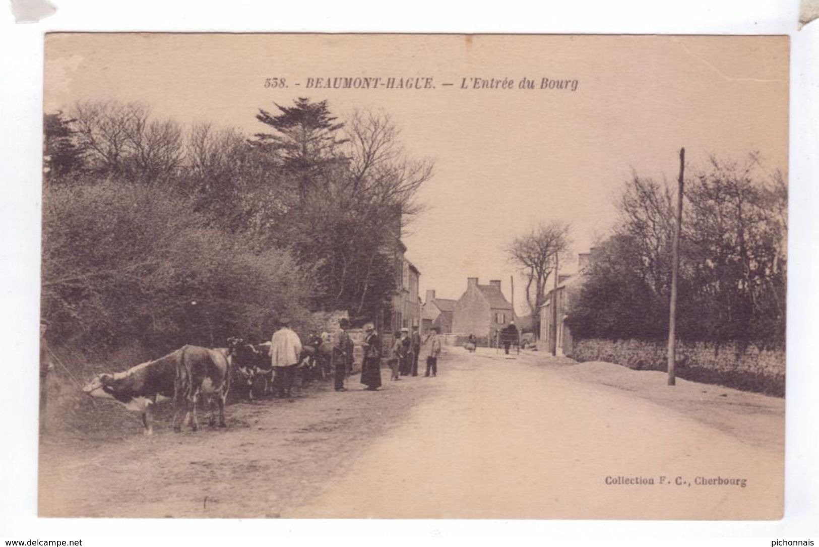 50 BEAUMONT HAGUE Entree Du Bourg Vaches Mini Marche - Beaumont