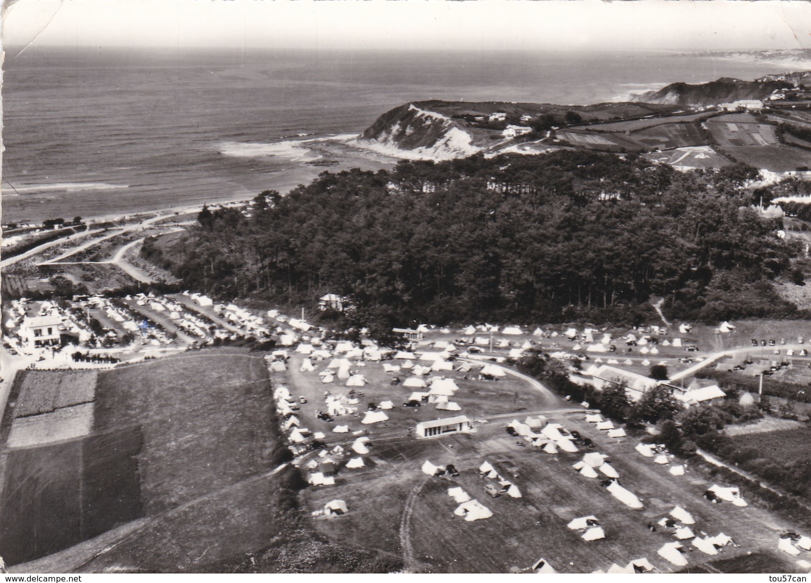 ST JEAN DE LUZ - PYRENEES ATLANTIQUES - (64) - CPSM  DENTELÉE DE 1965 - BEL AFFRANCHISSEMENT POSTAL. - Saint Jean De Luz