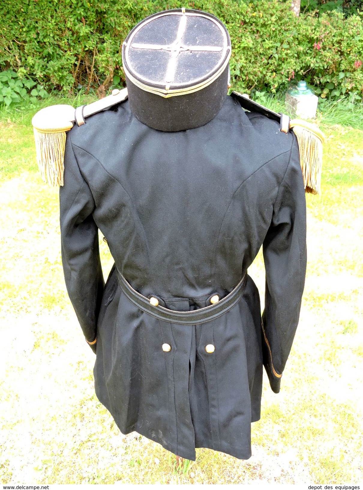 SUPERBE ENSEMBLE  MODELE 1931 GRANDE TENUE 4° REGIMENT ARTILLERIE !!!!!!!!!..