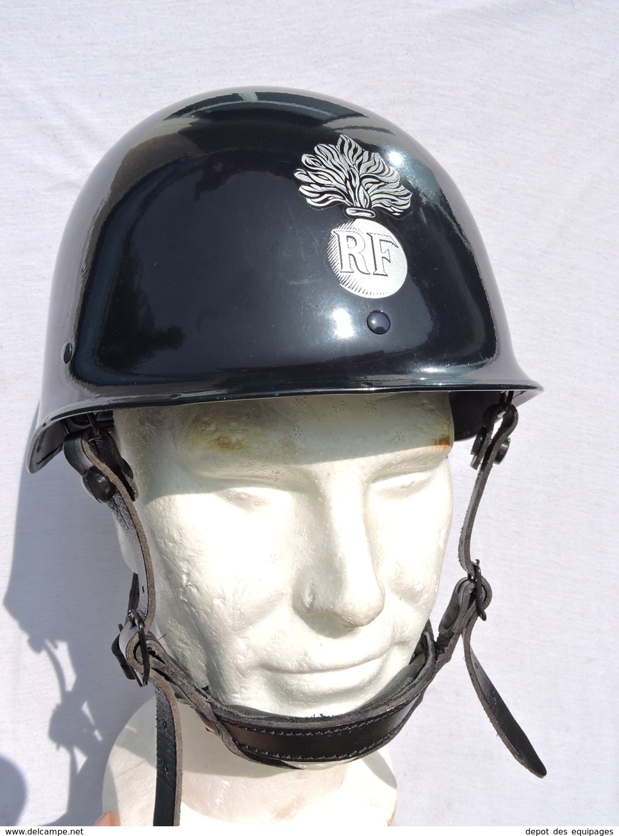 SUPERBE CASQUE F.1  GENDARMERIE Daté 1992 - ETAT NEUF - Police & Gendarmerie