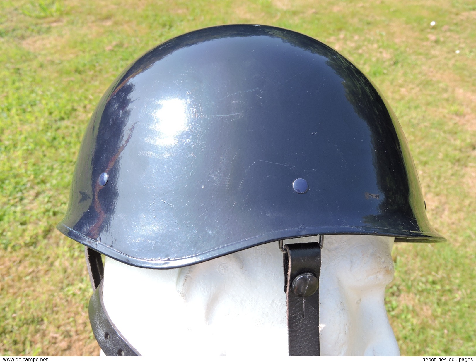 SUPERBE CASQUE F.1  GENDARMERIE daté 1992 - ETAT NEUF