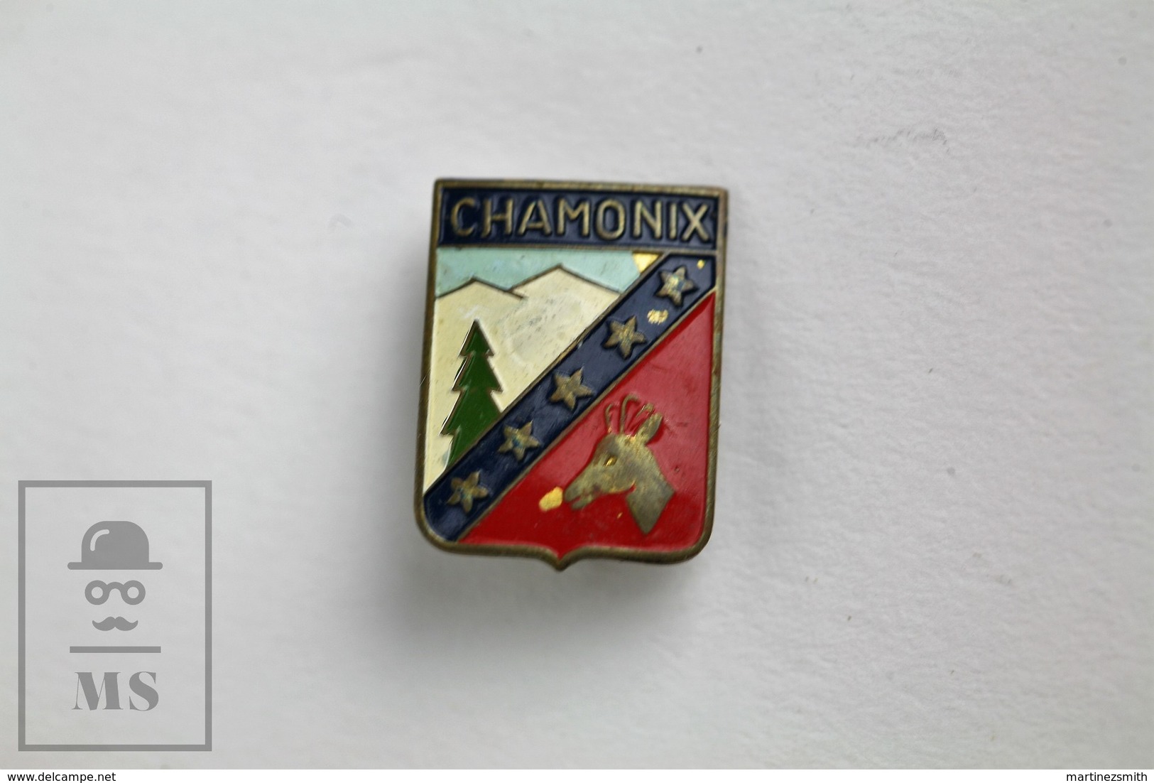 Vintage Chamonix - Mont Blanc, France Tourism Badge - Fútbol