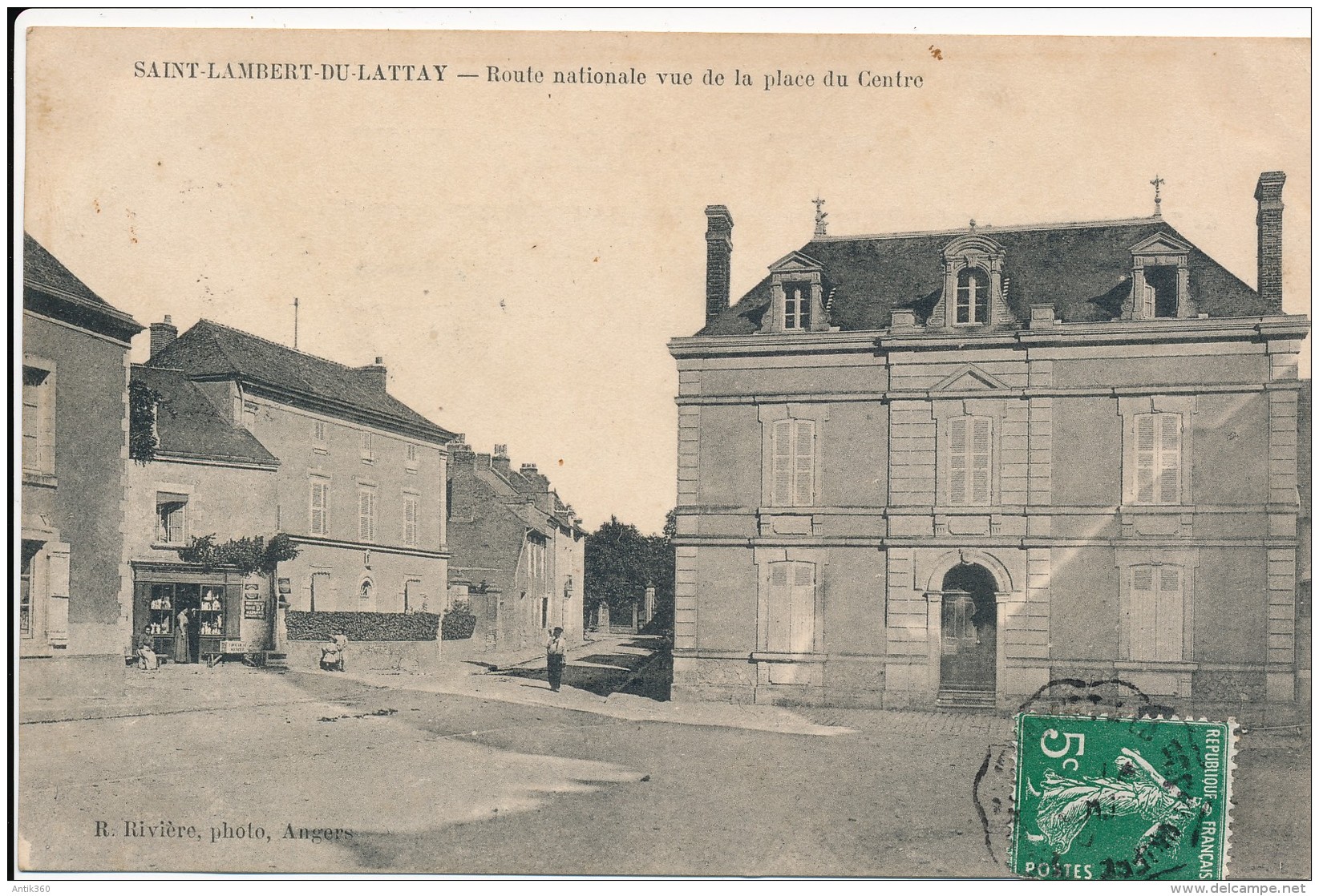 CPA 49 SAINT LAMBERT DU LATTAY Route Nationale Vue De La Place Du Centre éditions Rivière - Thouarce