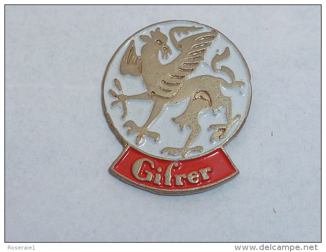 Pin's DRAGON GIFRER - Animaux