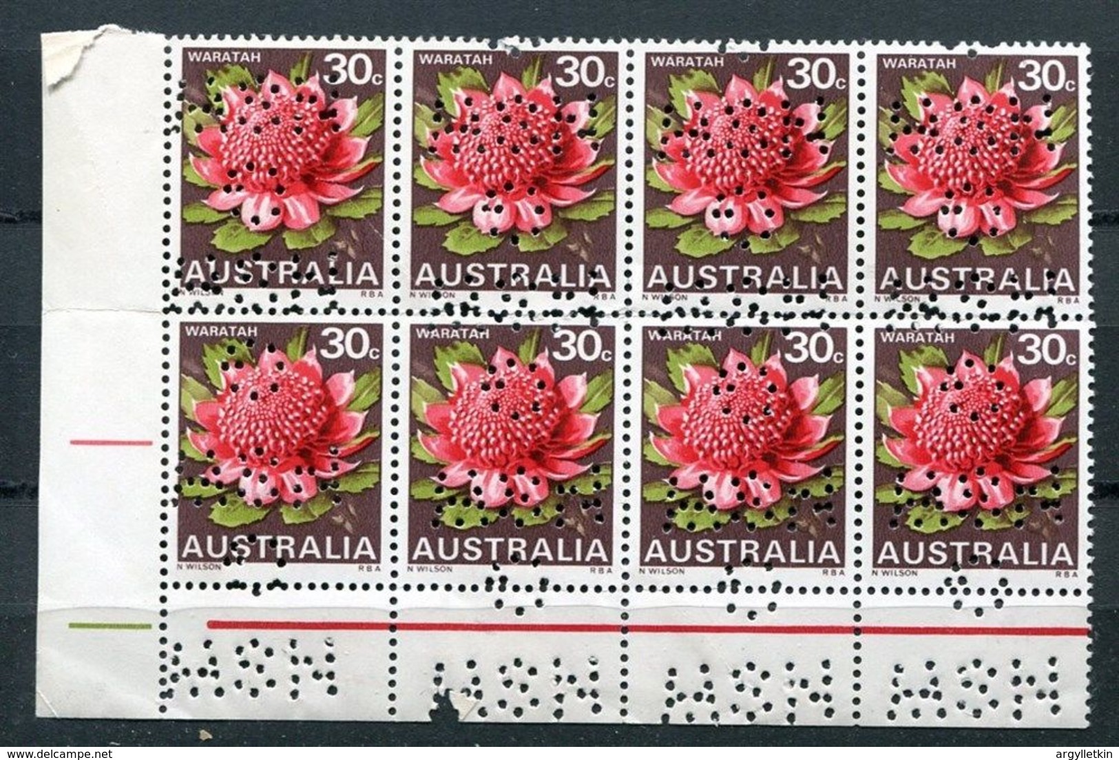 AUSTRALIA 1967 WARATAH NSW GOVERNMENT PERFIN BLOCK - Perforés