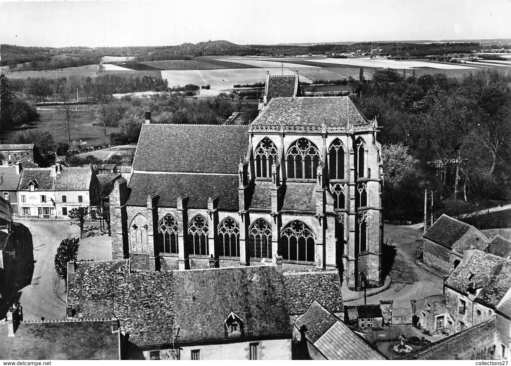 91-SAINT-SULPICE-DE-FAVIERES- VUE DU CIEL , L'EGLISE - Saint Sulpice De Favieres