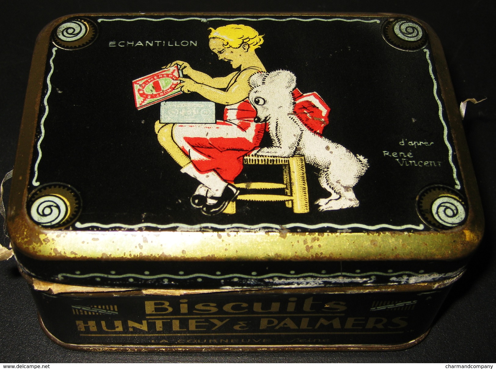 1925s Huntley And Palmers Biscuit Tin La Courneuve Sample /Echantillon Illustr. René Vincent - Complete With Biscuits !! - Boîtes