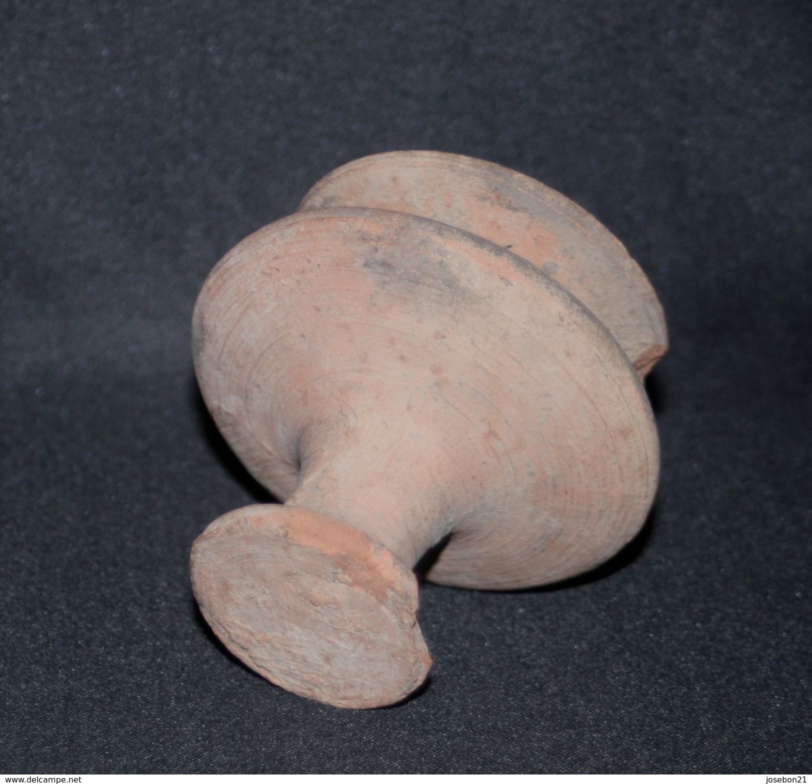 Ancien Petit Pot à Pied D'ouche Gallo-romain Jura Archéologie I Er III ème - Archaeology