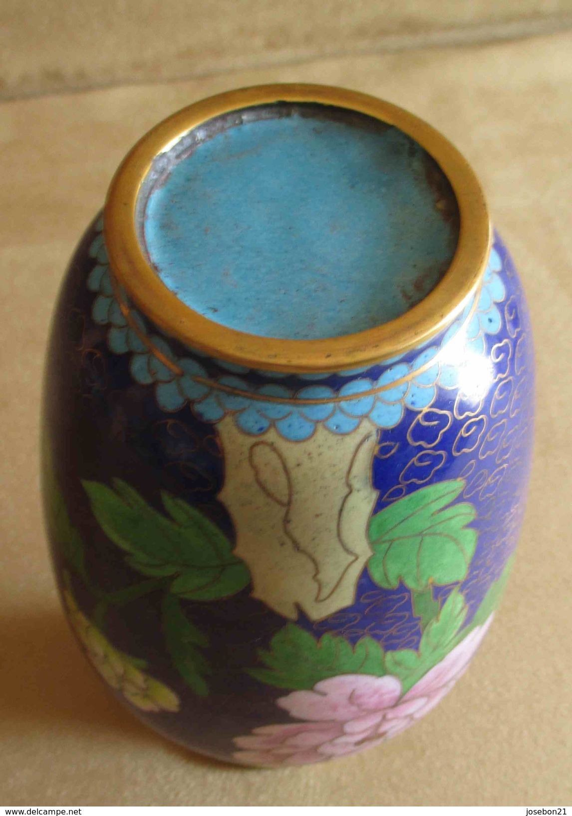 Ancien Vase En Laiton Et émaille Cloisonné Travail Chinois Chine Milieu XX ème - Art Asiatique