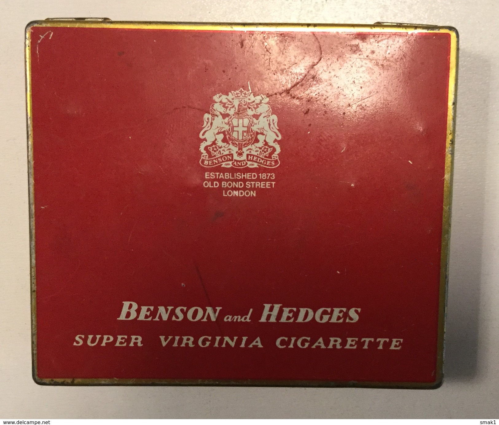 EMPTY  TOBACCO  BOX    TIN     BENSON AND HEDGES  SUPER VIRGINIA CIGARETTE  OLD BOND ST. LONDON - Empty Tobacco Boxes