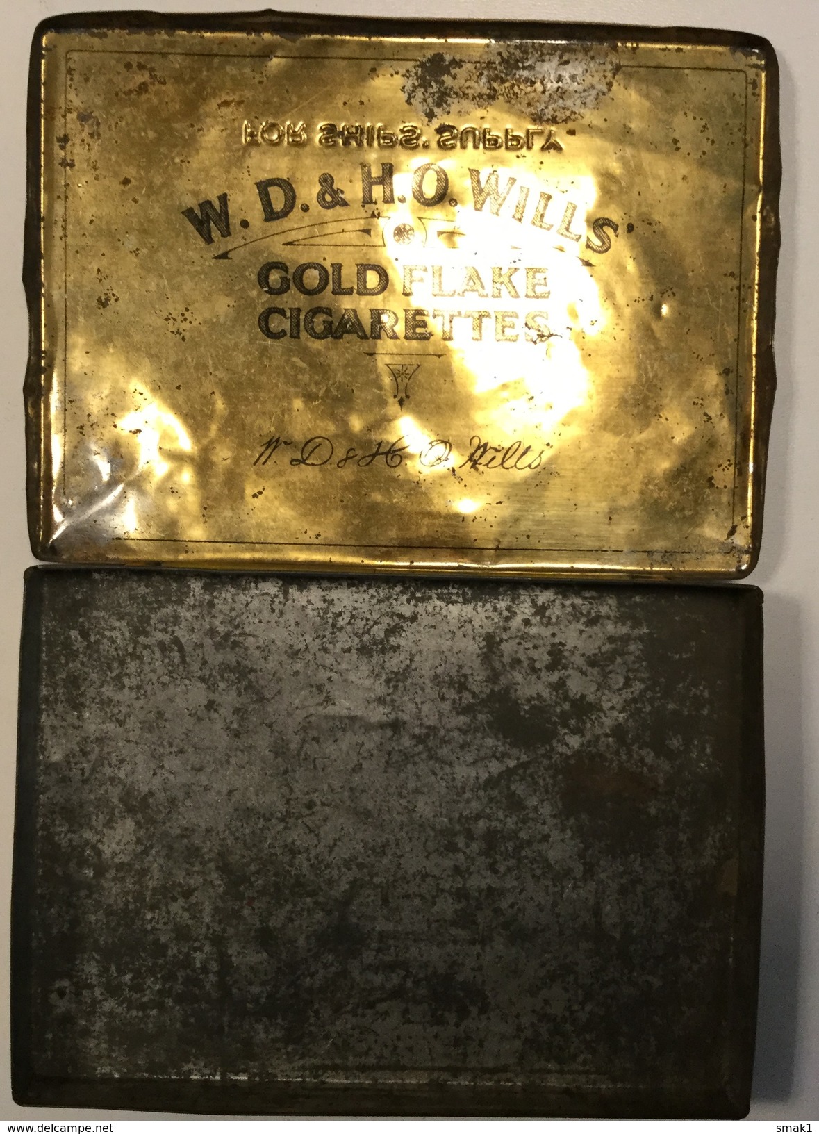 EMPTY  TOBACCO  BOX    TIN     GOLD FLAKE   W.D. & H.O. WILLS  HONEY DEW - Schnupftabakdosen (leer)