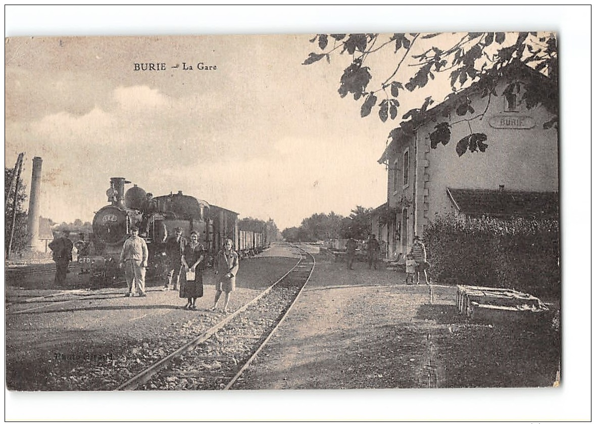 CPA 17 Burie La Gare Et Le Train Tramway Ligne De St Jean D'Angely Cognac - Autres & Non Classés