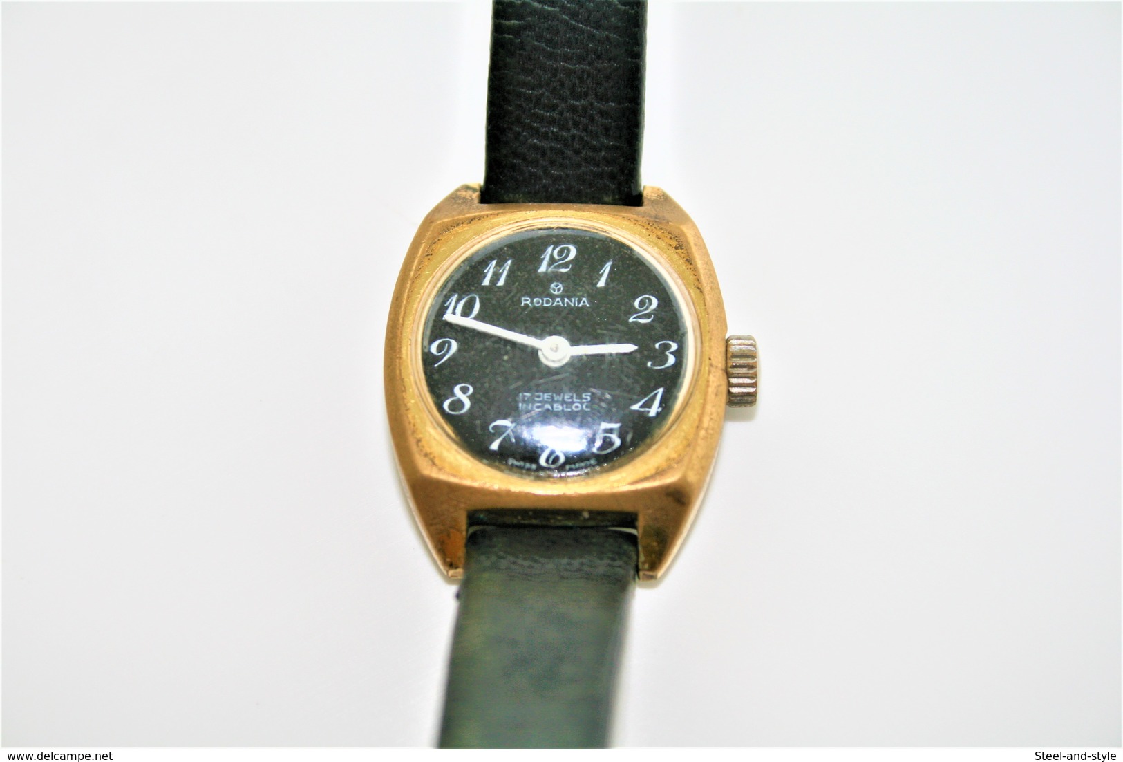 watches : RODANIA VINTAGE  HAND WIND 17 JEWELS/RUBIS -  nr. : 8883 - original  - running - excelent condition