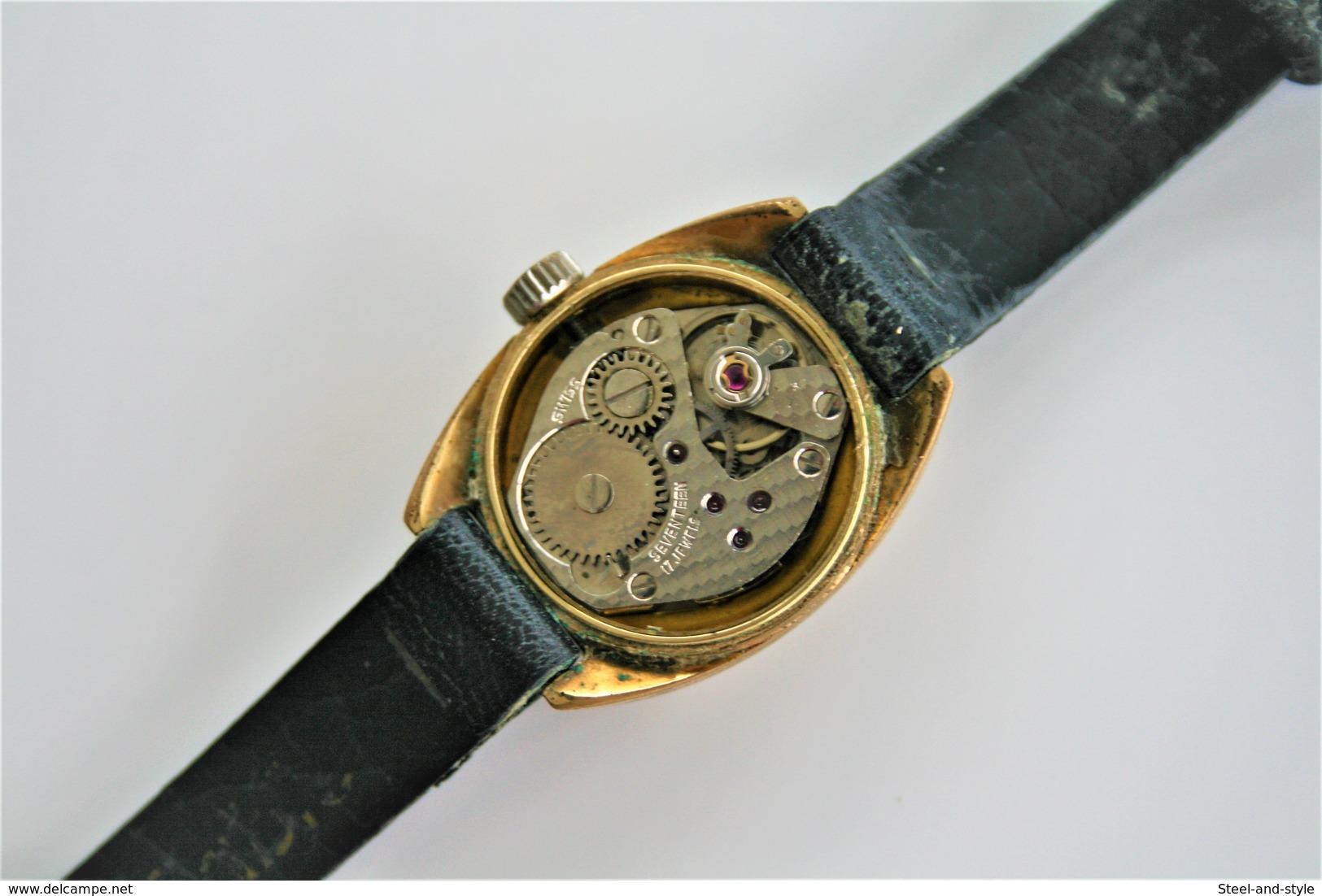 watches : RODANIA VINTAGE  HAND WIND 17 JEWELS/RUBIS -  nr. : 8883 - original  - running - excelent condition