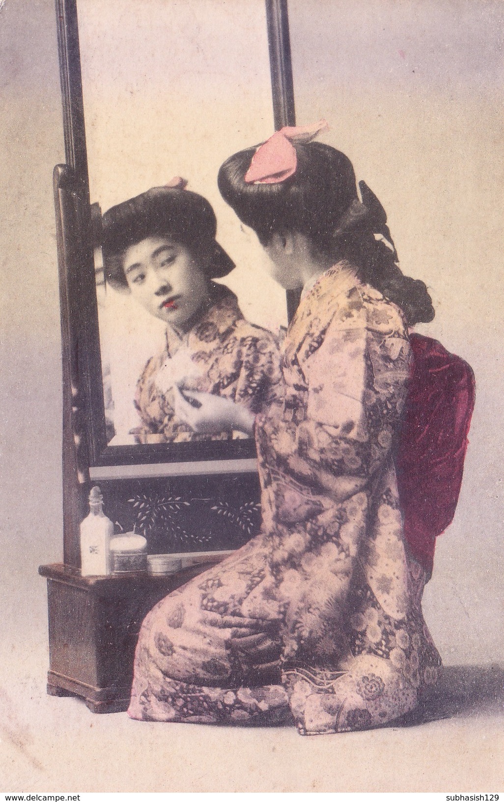 JAPAN - VERY OLD AND RARE COLOUR PICTURE POST CARD - JAPANESE GIRL IN FRONT OF MIRROR - Andere & Zonder Classificatie