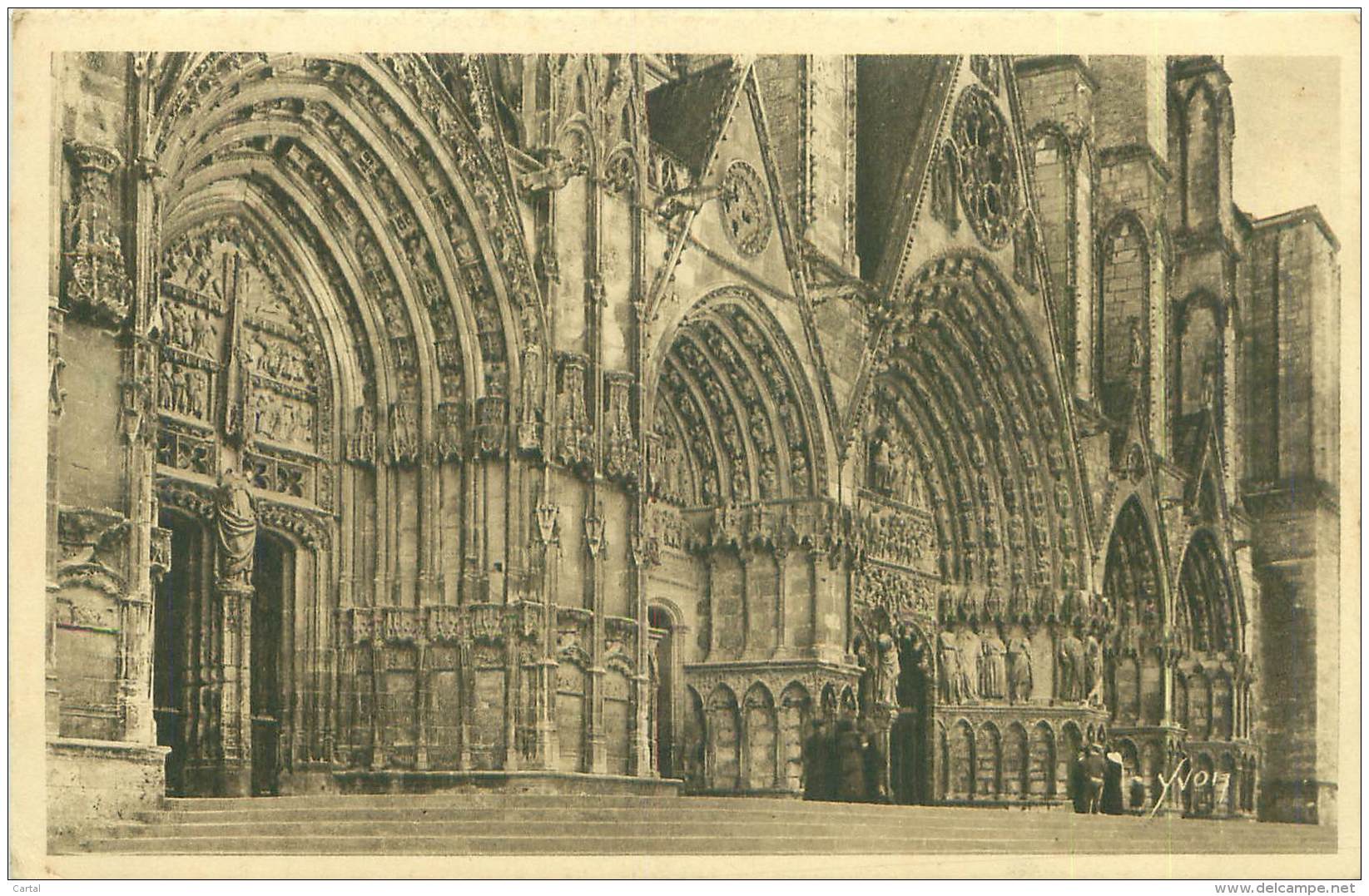 18 - BOURGES - La Cathédrale - Détail De La Façade - Bourges