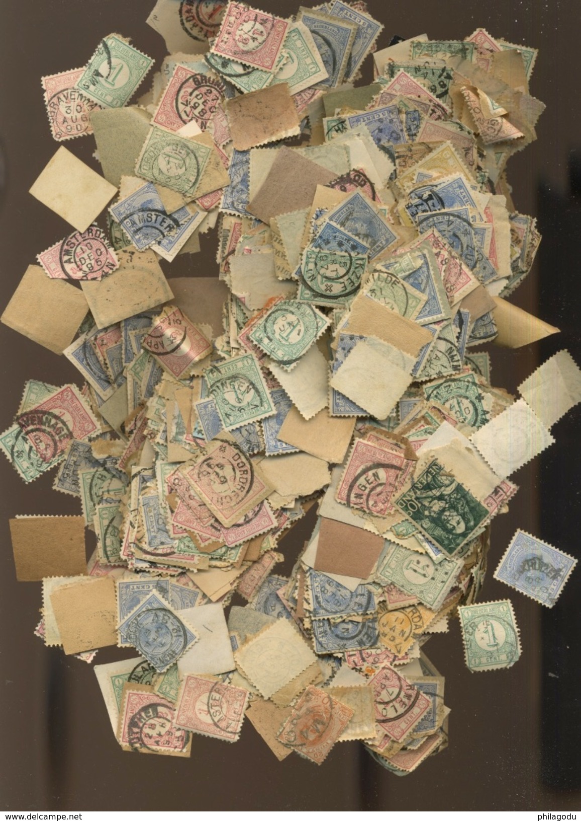 Anciens Timbres Oblitérés  Bien Plus De Mille Timbres   Hoeveelheid Voor 1920 Ø - Used Stamps