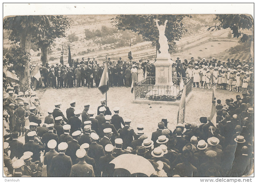 CARTE PHOTO // INAUGURATION MONUMENT AUX MORTS / COMMEMORATION  ** - Inaugurations