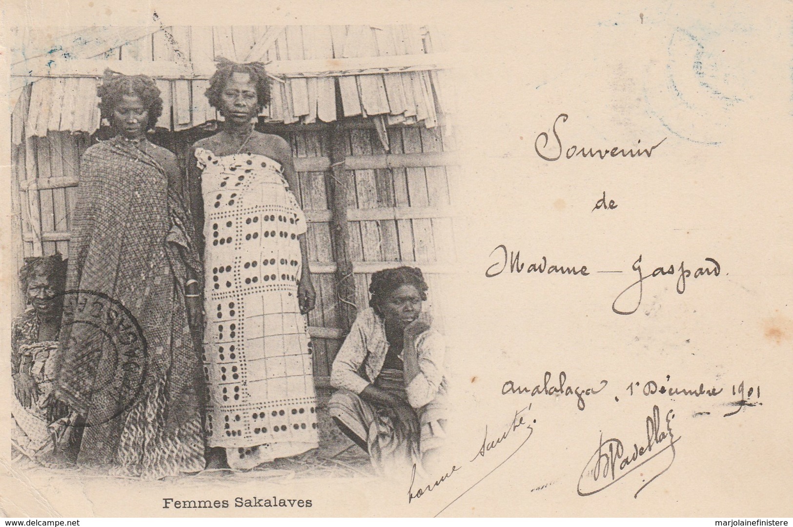 CPA Pionnière - MADAGASCAR - Femmes Sakalaves - 1901 - Circulée - Madagascar