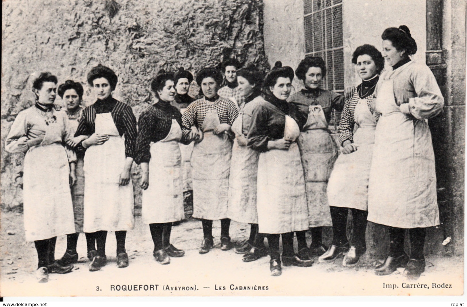 ROQUEFORT  AVEYRON   LES CABANIERES - Roquefort