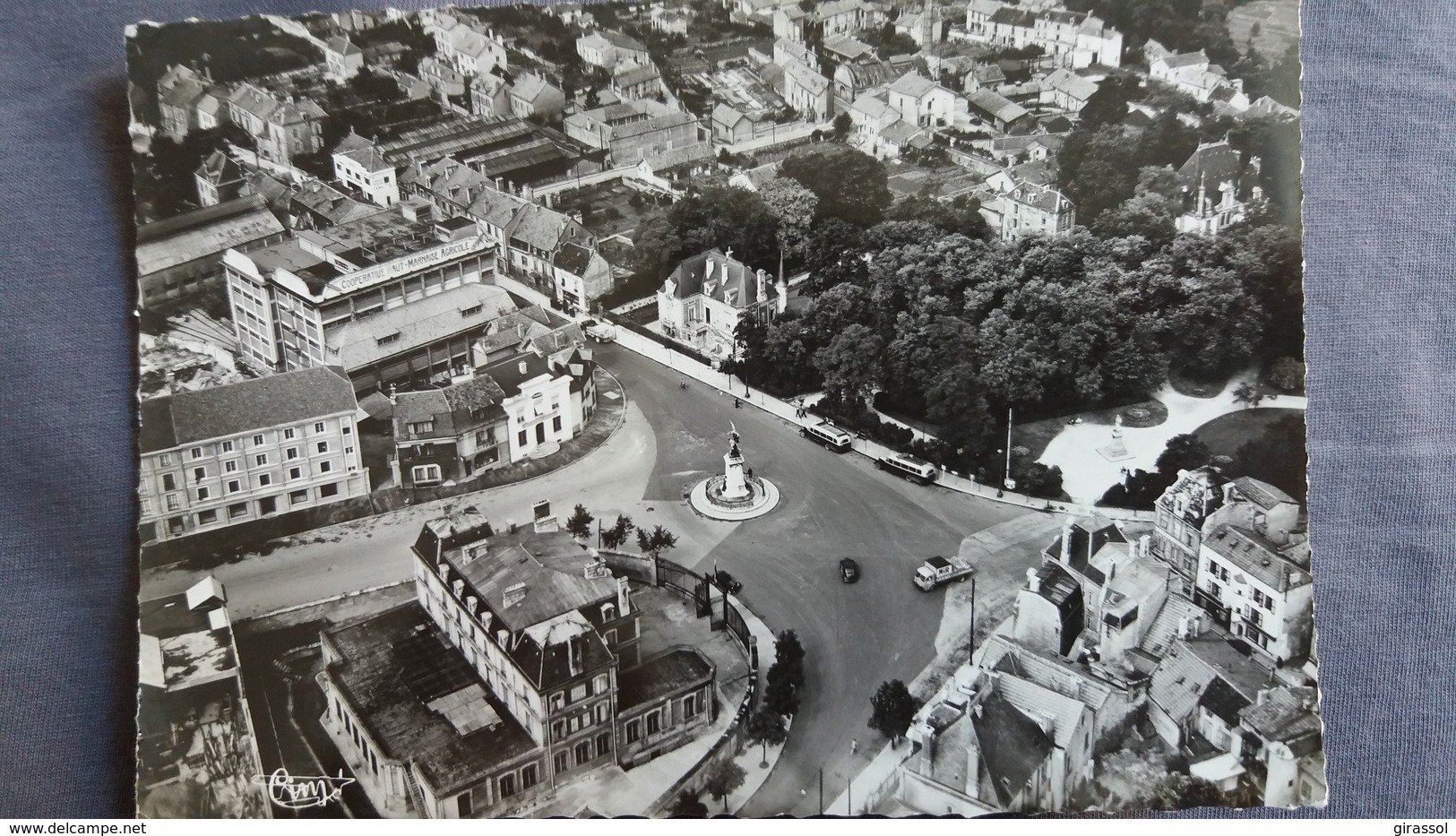 CPSM CHAUMONT 52 VUE AERIENNE SUR LA PLACE DE LA GARE 1952 ED CIM - Chaumont