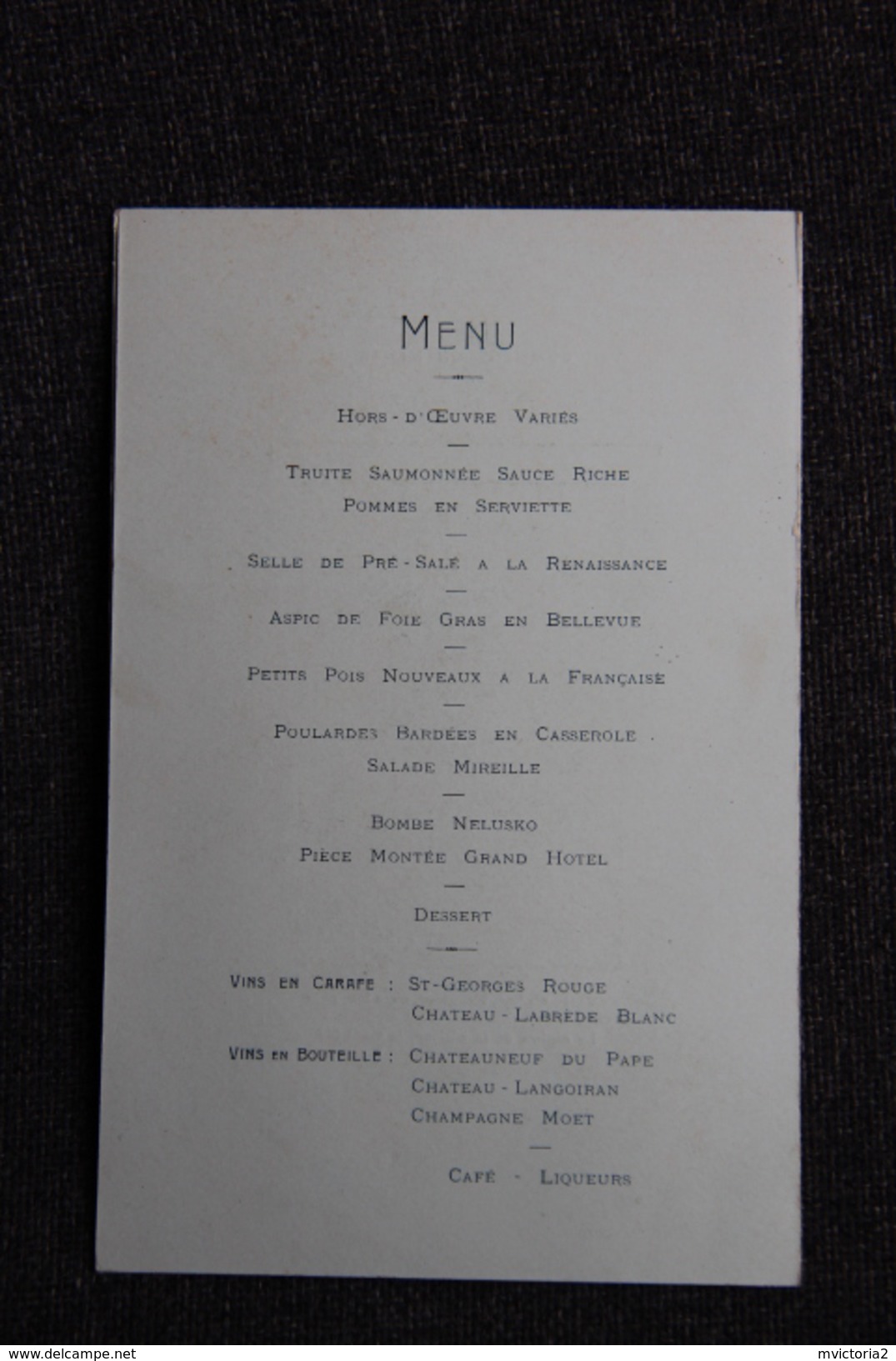 VITTEL - Très Beau Menu Pliant, Publicitaire, Servi Au Grand Hôtel De L'Etablissement De VITTEL, Le 8 Septembre 1902 - Menus