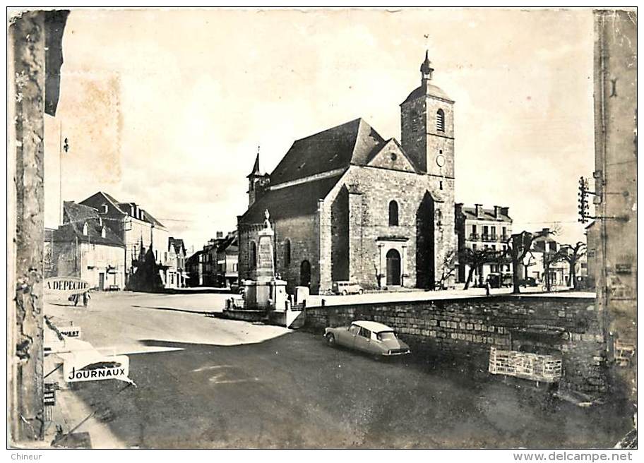 VAYRAC EN QUERCY EGLISE LE MARCHAND DE JOURNAUX ET CITROËN DS - Vayrac