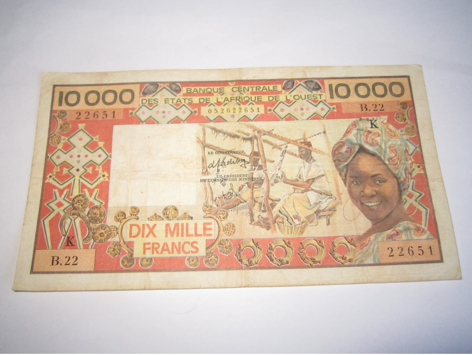 ---1 Billet 10.000 Francs SÉNÉGAL-AFRIQUE-DE-L'OUEST-(non Daté-1984-B.22-22651 - Senegal