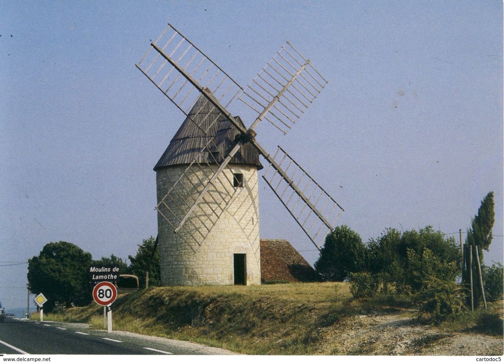 Labastide-Murat   Moulins De Lamothe    Cp Format 10-15 - Autres & Non Classés