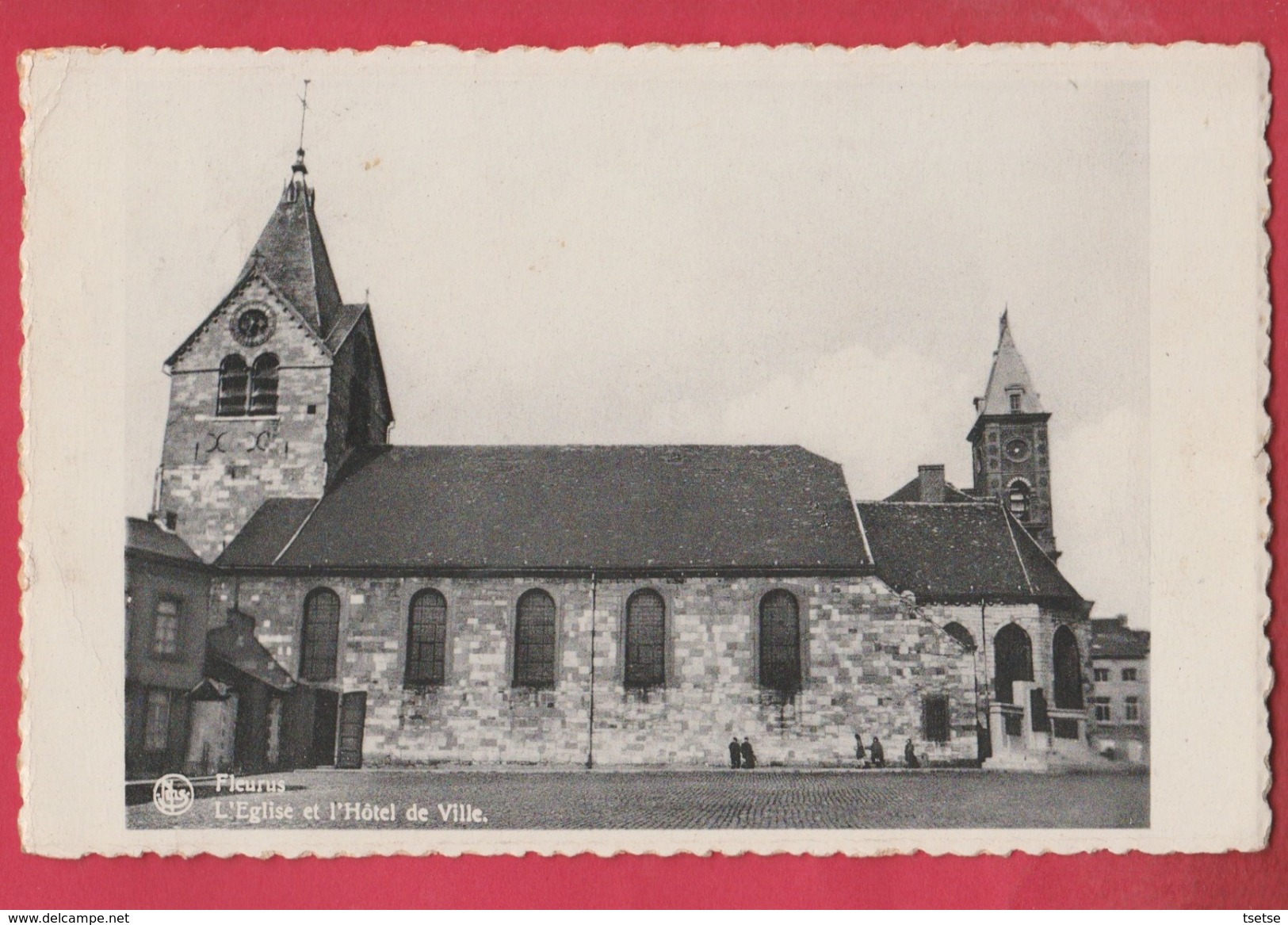 Fleurus - L'Eglise Et L'Hôtel De Ville - 1945  ( Voir Verso ) - Fleurus