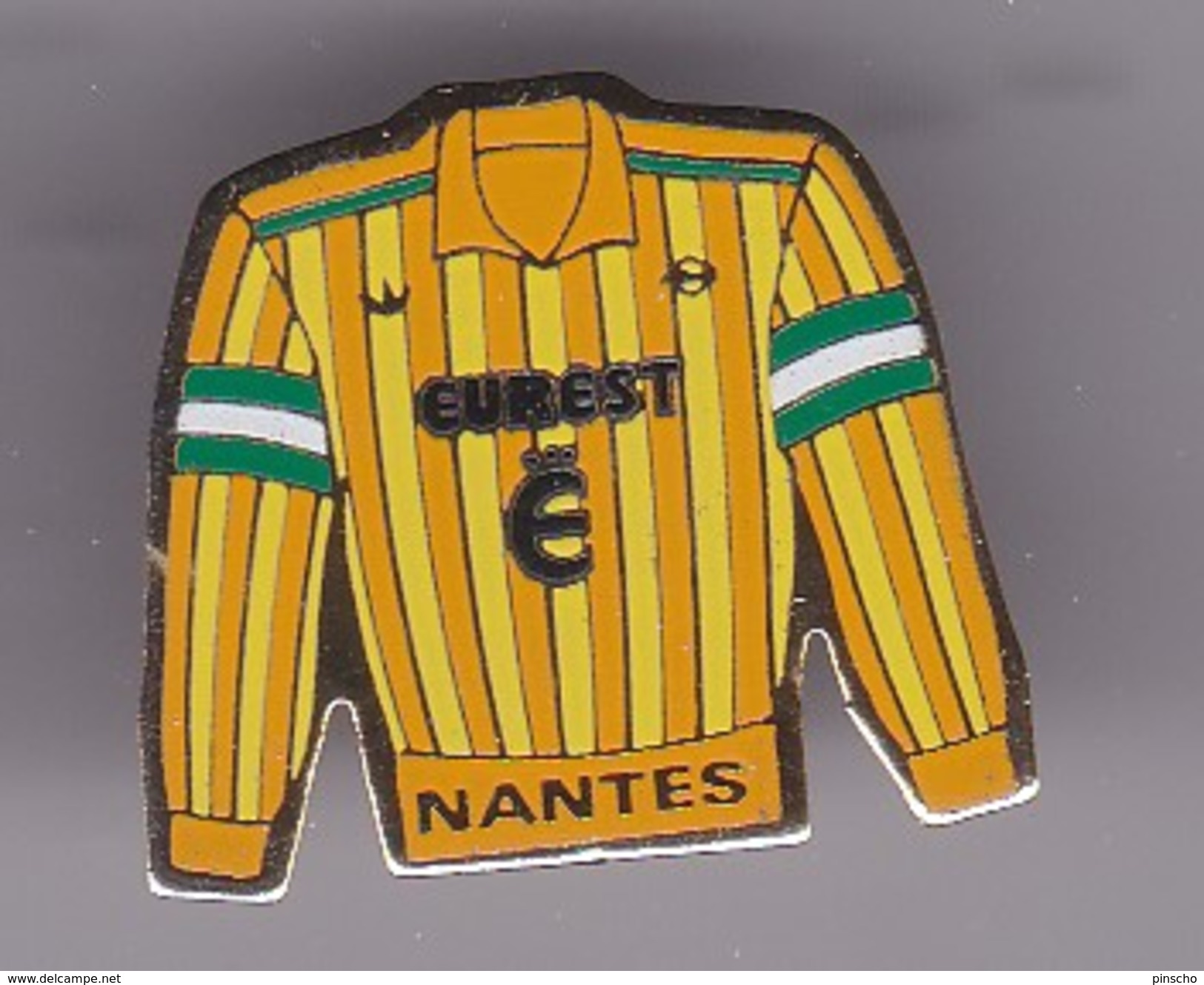 Pin's   Maillot F C Nantes - Football