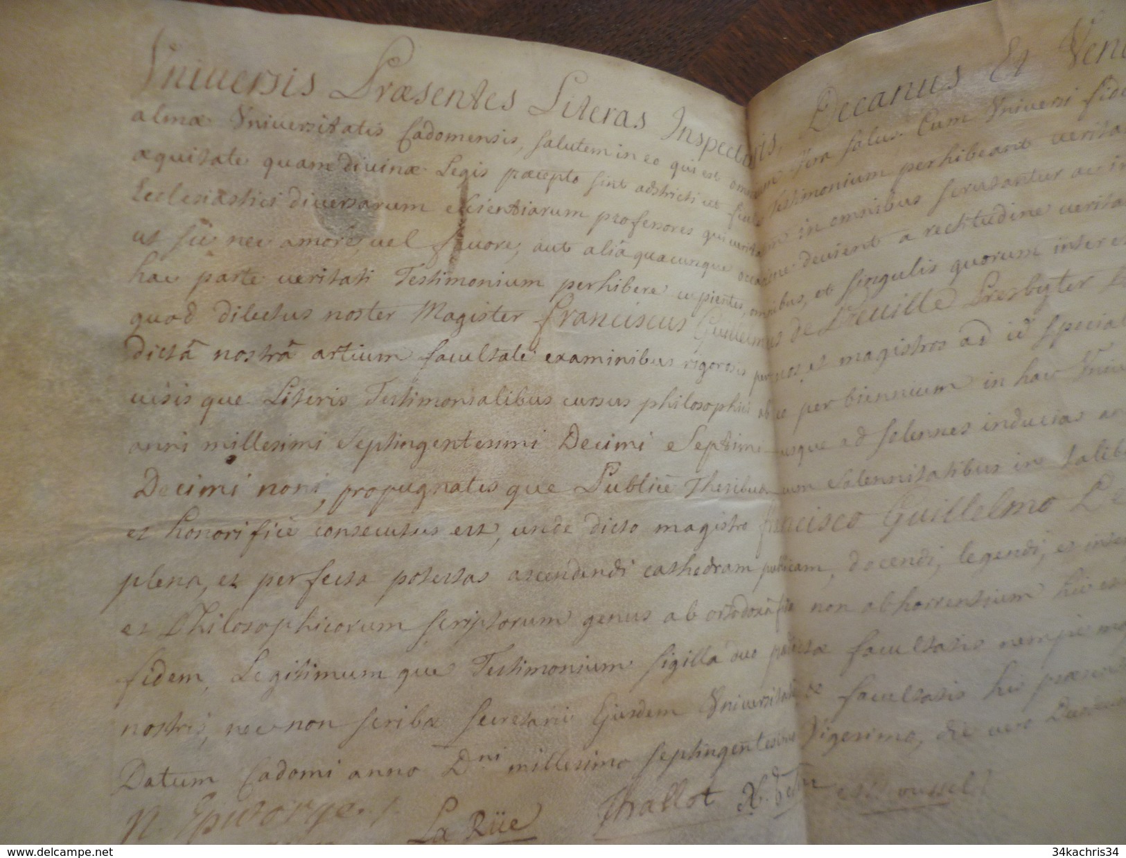 Normandie 12/11/1720 Parchemin Velin Manuscrit Diplôme Es Arts Faculté Caen Guillaume De Prèville Prêtre Bayeux - Diplômes & Bulletins Scolaires