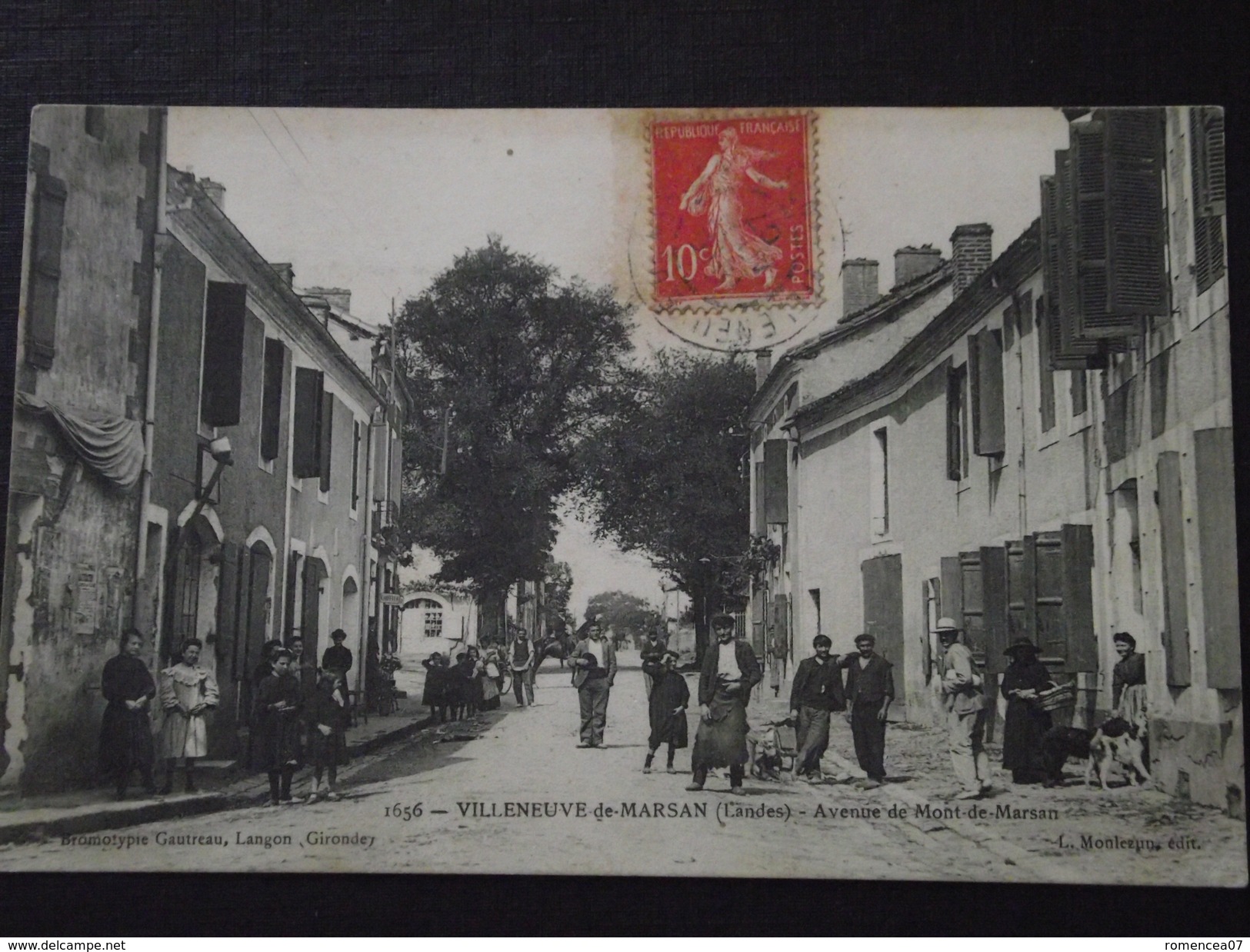 VILLENEUVE-de-MARSAN (Landes) - AVENUE De MONT-de-MARSAN - Animée - Voyagée Le 9 Août 1907 - Villeneuve De Marsan
