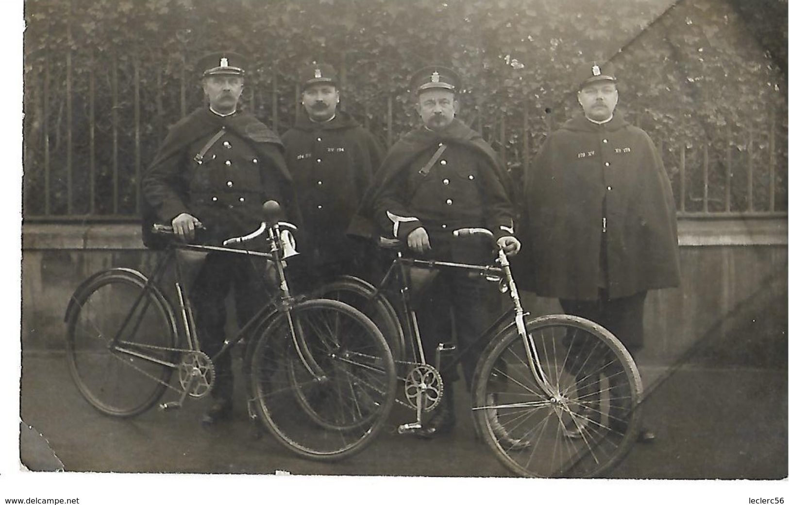 CARTE PHOTO POLICIERS AGENTS DE VILLE A VELO PARIS CPA 1907 - Police - Gendarmerie