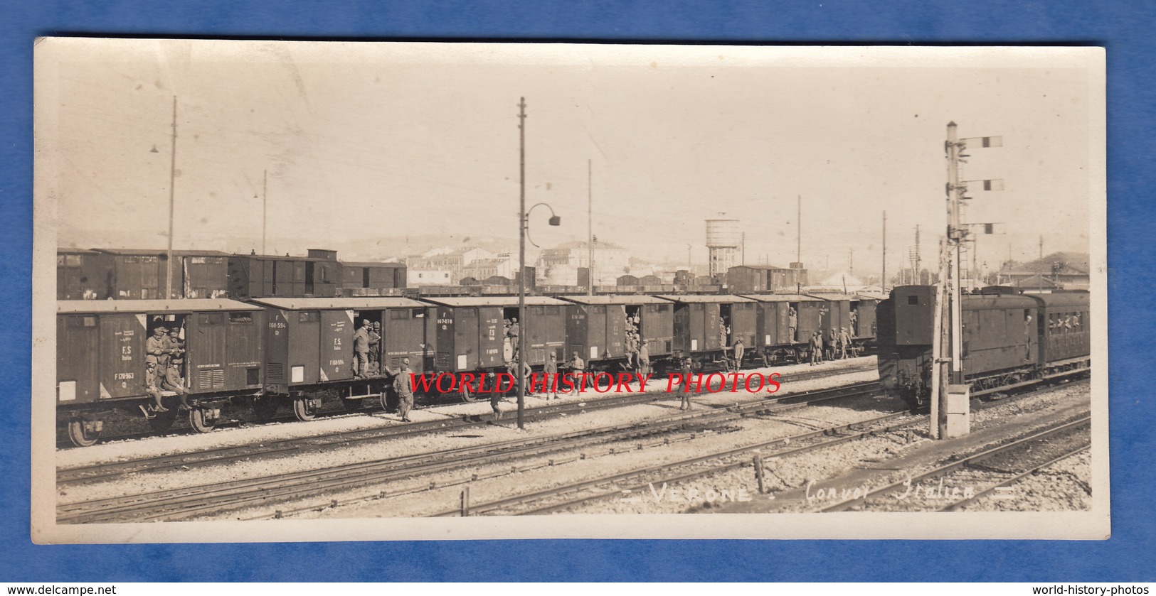 Photo Ancienne - VERONA / VERONE - Groupe De Militaire Italien En Gare - Véneto Venetie - WW1 Poilu Wagon Train Ferrovia - Treni