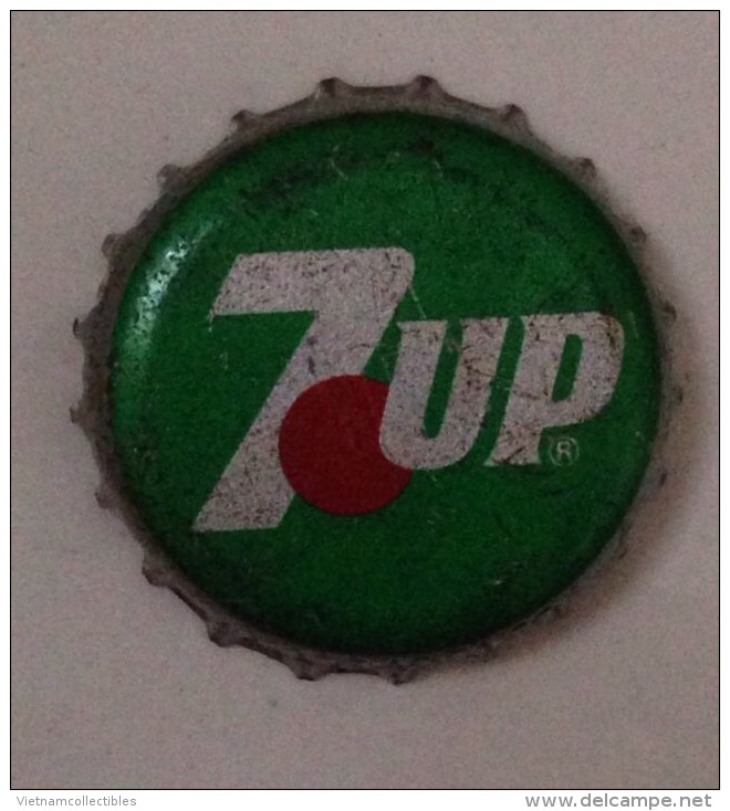 Vietnam Viet Nam Pepsi 7-Up Used Bottle Crown Cap / Kronkorken / Capsule / Chapa / Tappi - Soda